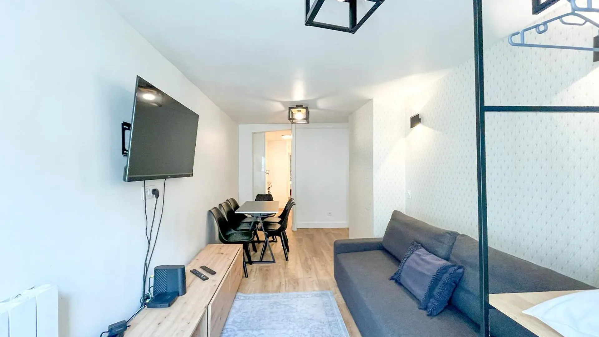 Apartament 152 - Urban Cosy Flat In Paryż